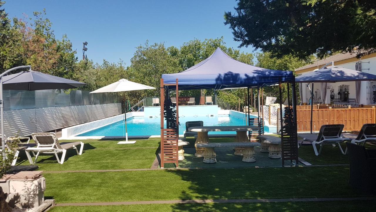 Villa Cortijo San José Sevilla Exterior foto
